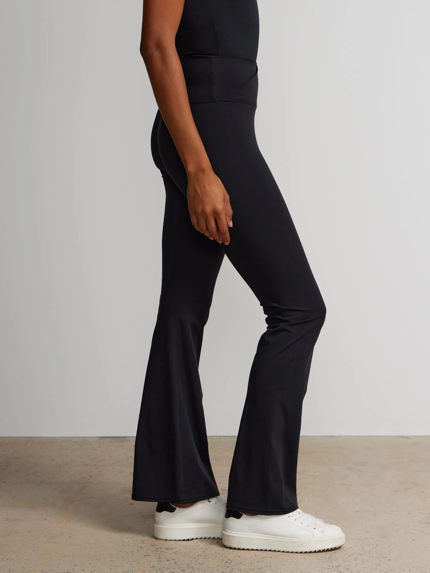 High V-Waist Flare Yoga Pant