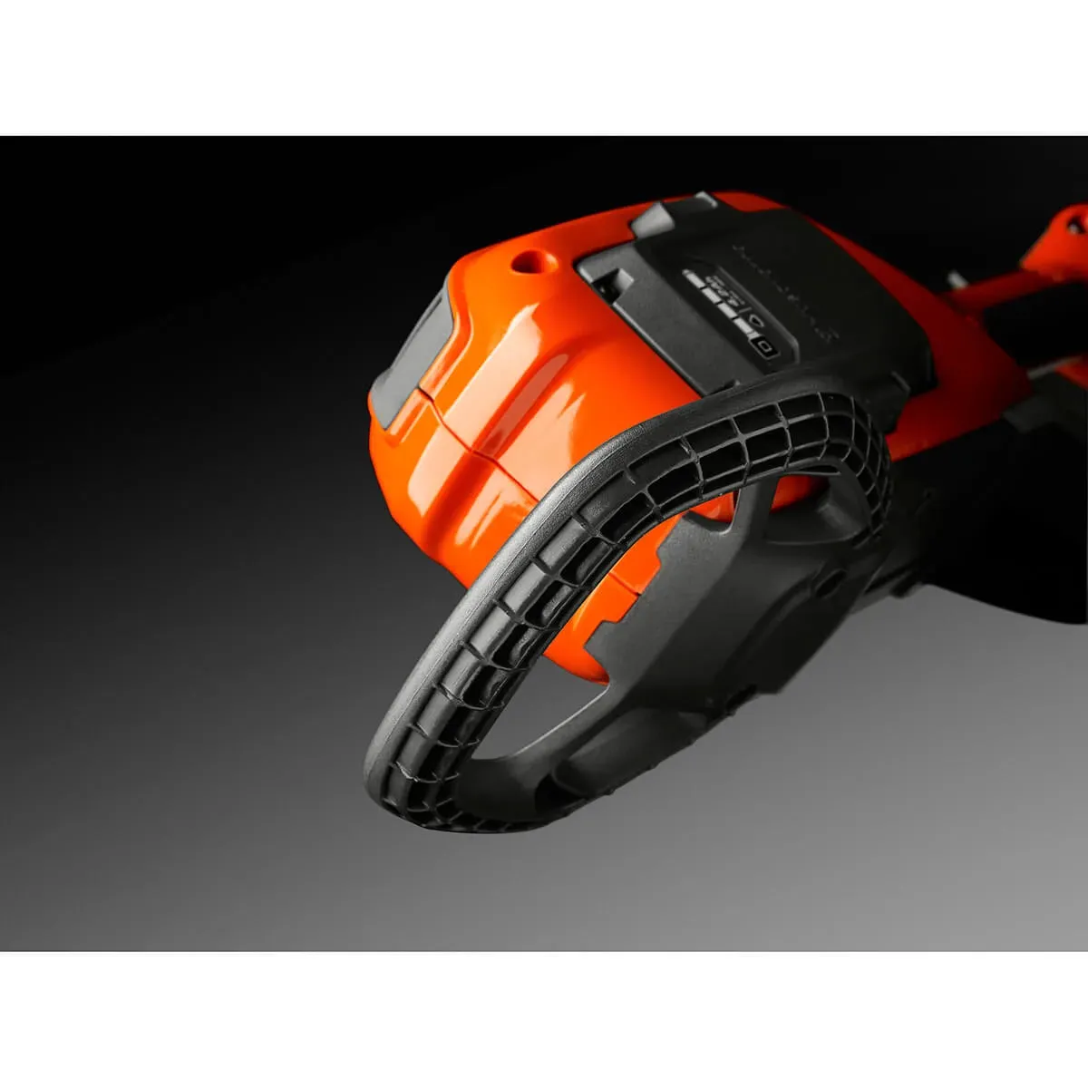 Husqvarna 530iP4 Battery Series Pole Saw