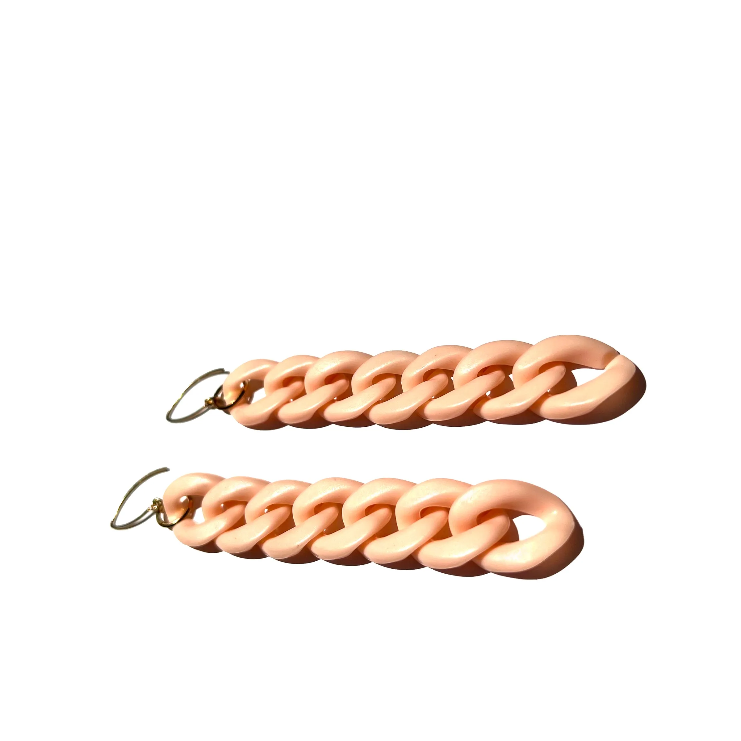 MPR x IMAGINARIUM: Medium Curb Chain Link Earrings in Peach