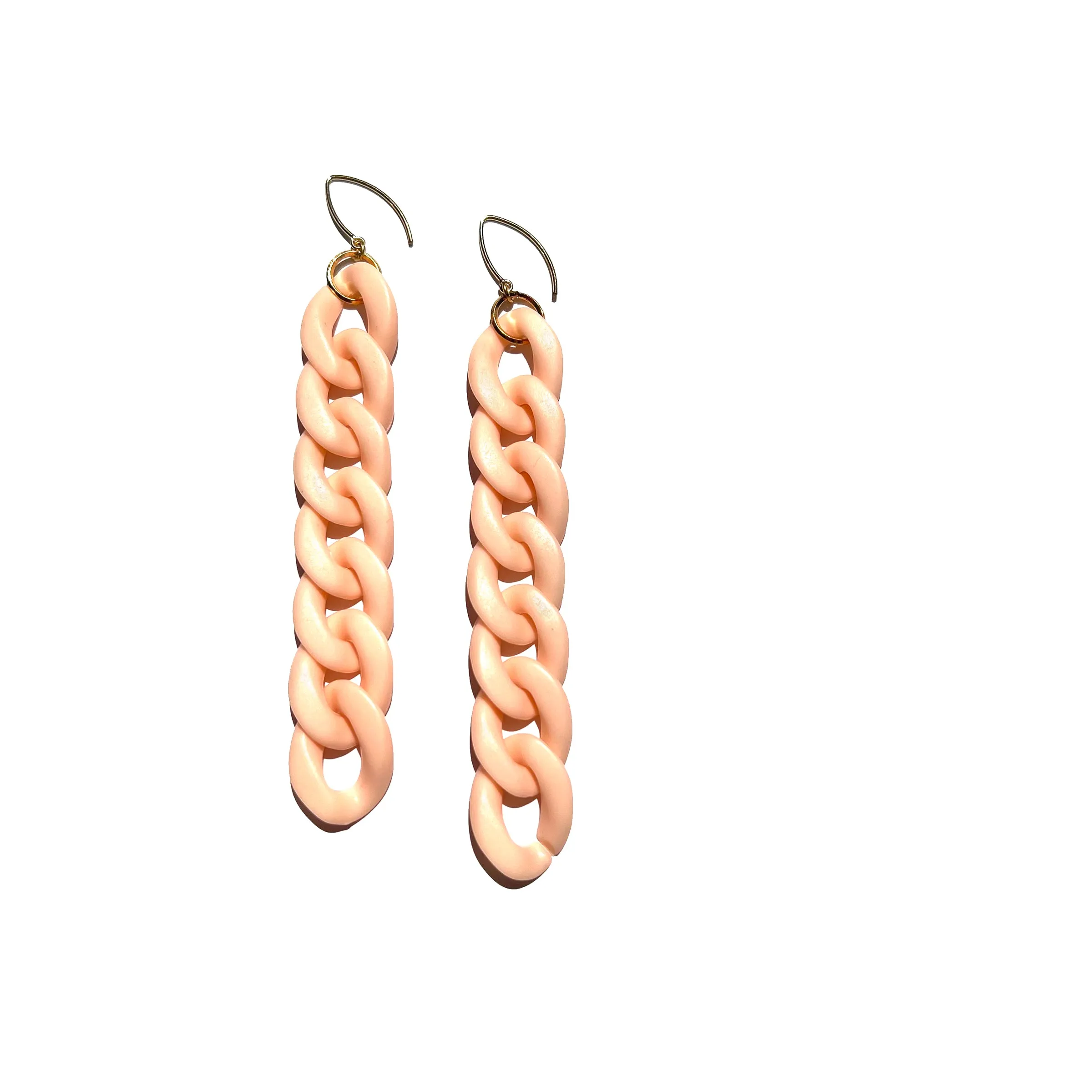 MPR x IMAGINARIUM: Medium Curb Chain Link Earrings in Peach