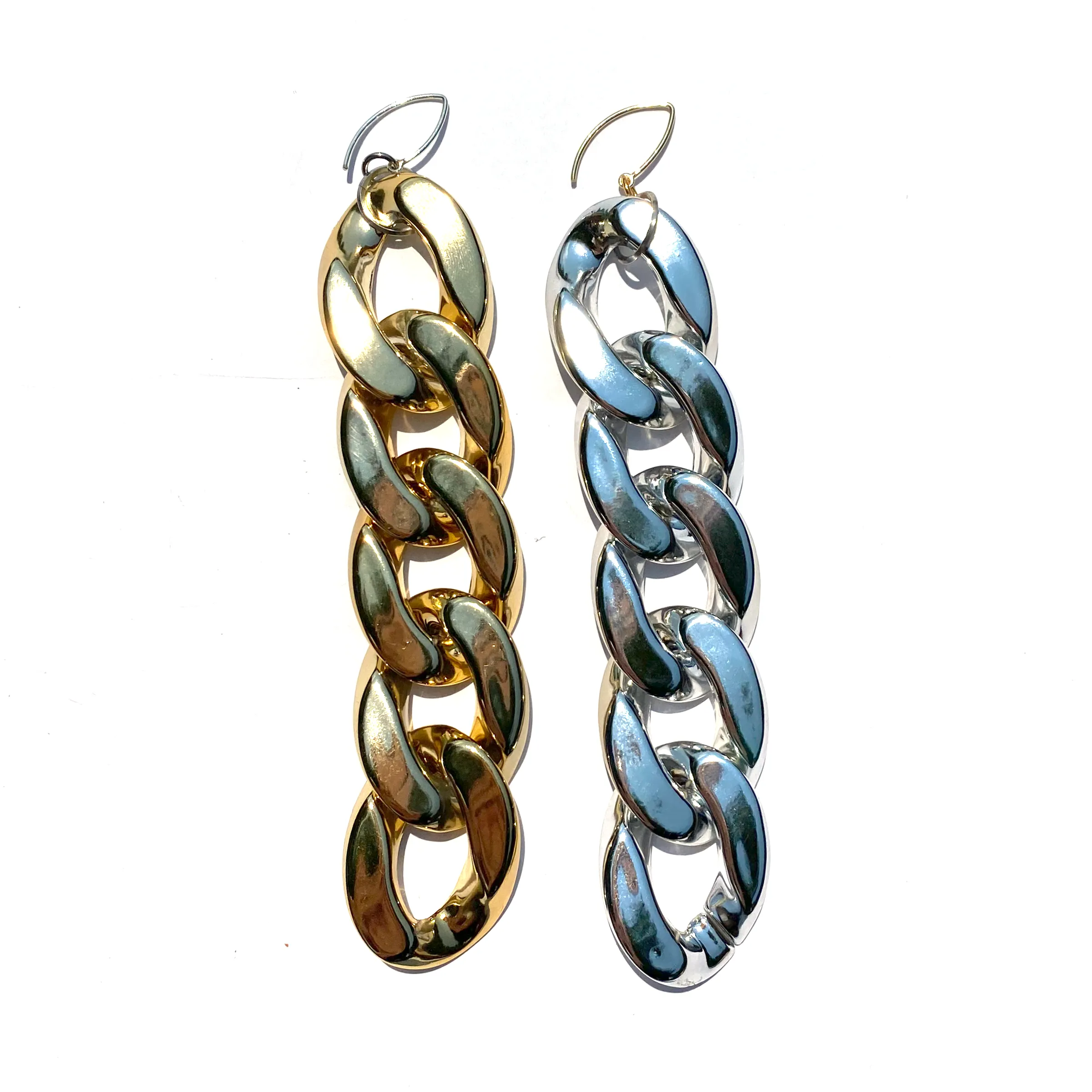 MPR x THE IMAGINARIUM: Balloon Curb Chain Link Hooks in Two-Tone Asymmetrical