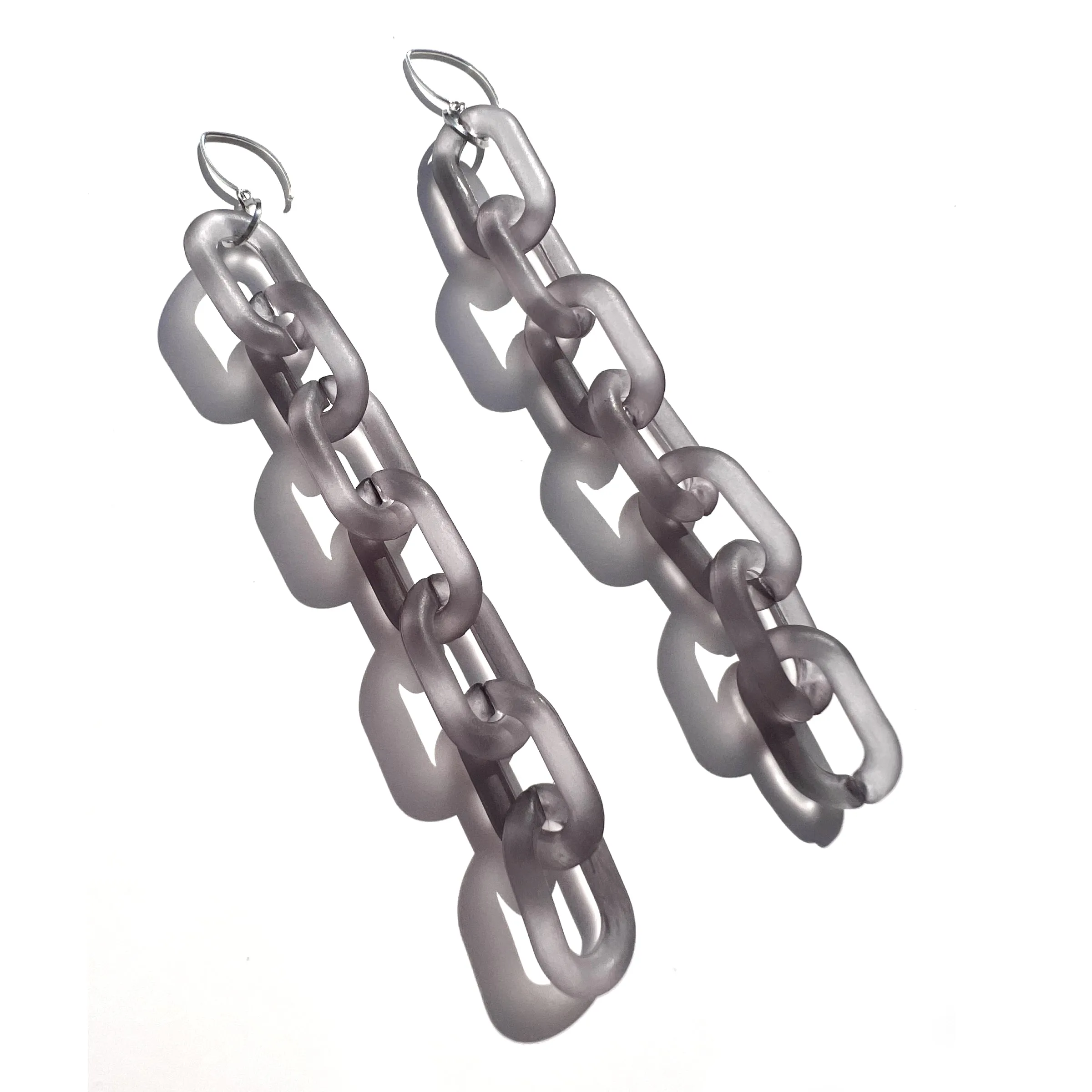 MPR x THE IMAGINARIUM: Mylar Balloon Chain Large Link Hooks in Dark and Stormy Grey