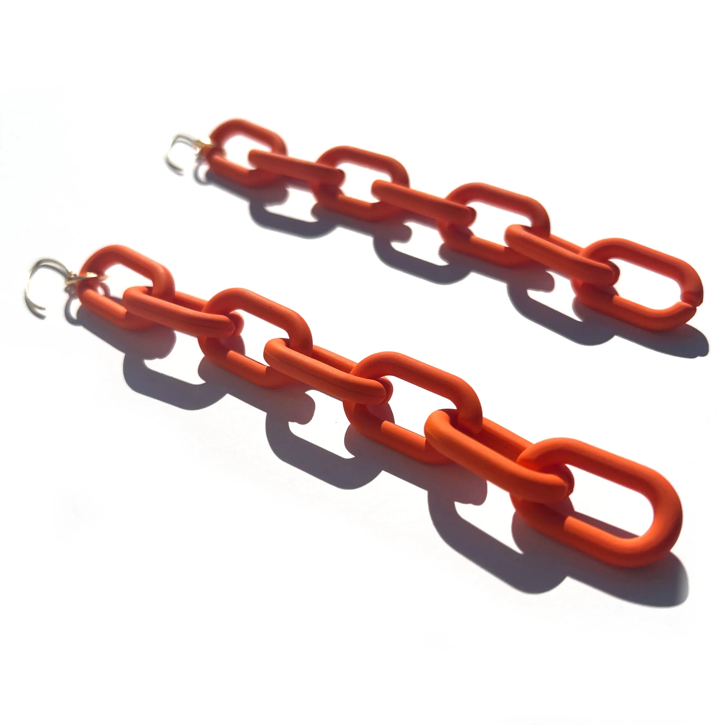 MPR x THE IMAGINARIUM: Mylar Balloon Chain Large Link Hooks in Neon Tangerine