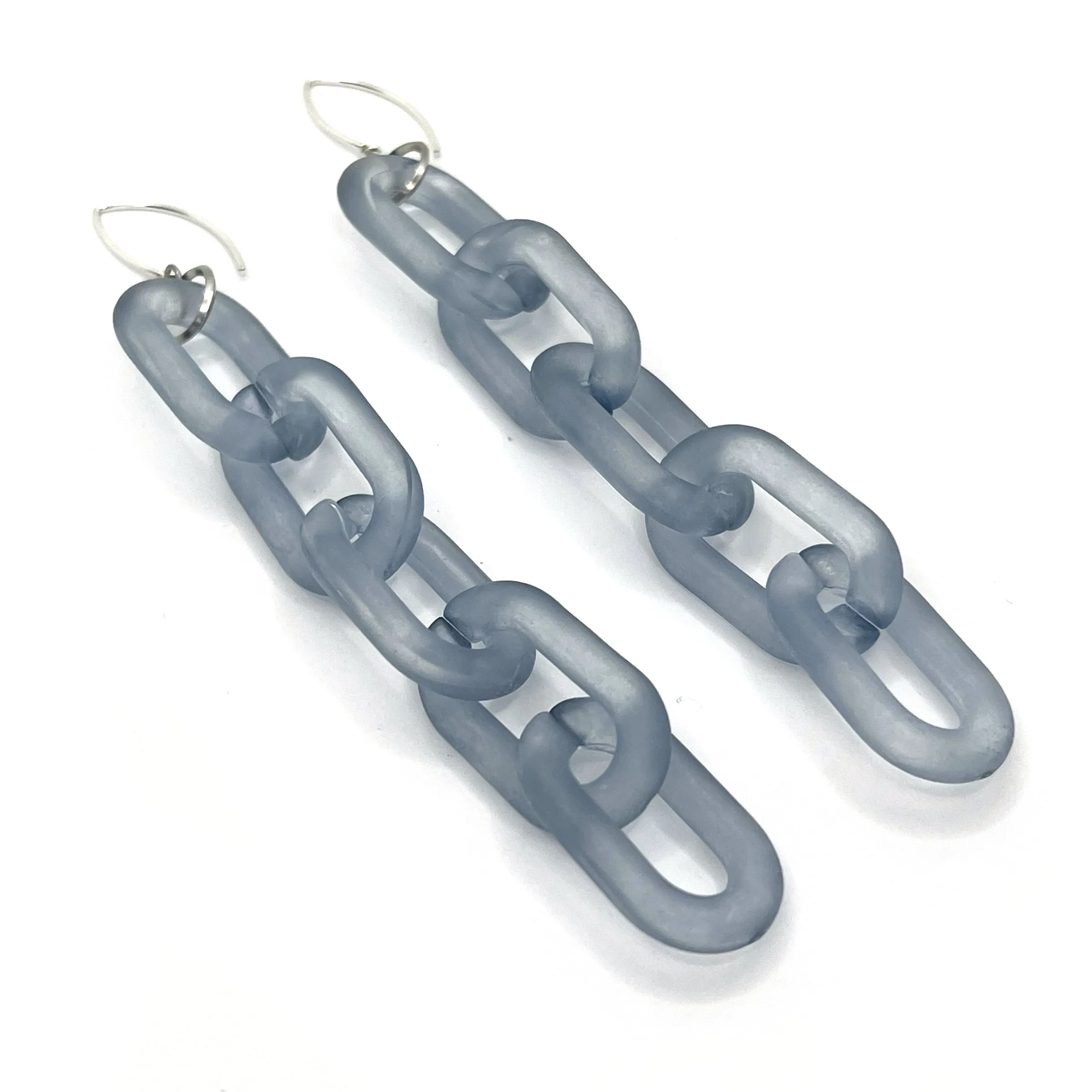 MPR x THE IMAGINARIUM: Mylar Balloon Chain Medium Link Hooks in Dark and Stormy Blue