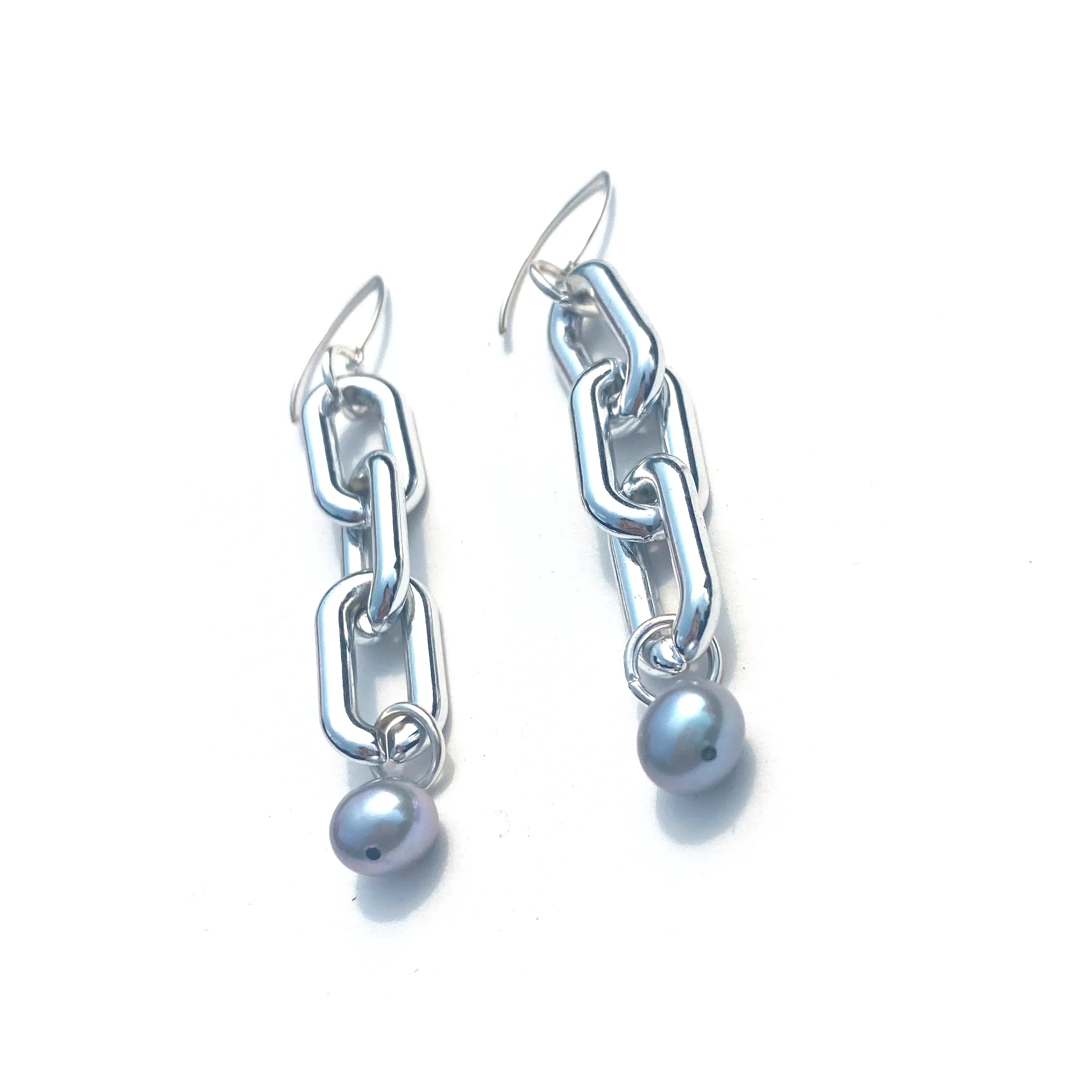 MPR x THE IMAGINARIUM: Mylar Balloon Pearl Chain Link Hooks in Silver