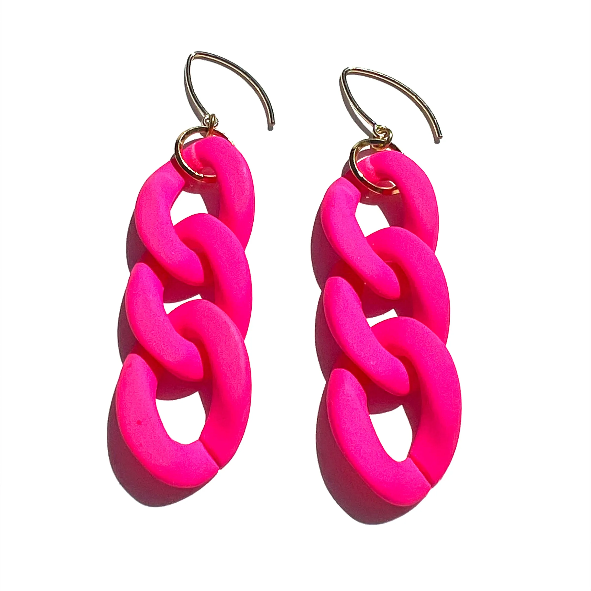 MPR x THE IMAGINARIUM: Short Curb Chain Link Hooks in Neon Pink