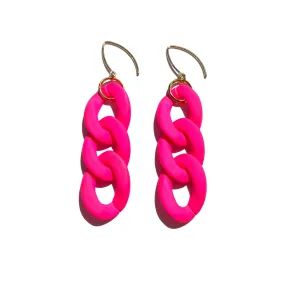 MPR x THE IMAGINARIUM: Short Curb Chain Link Hooks in Neon Pink