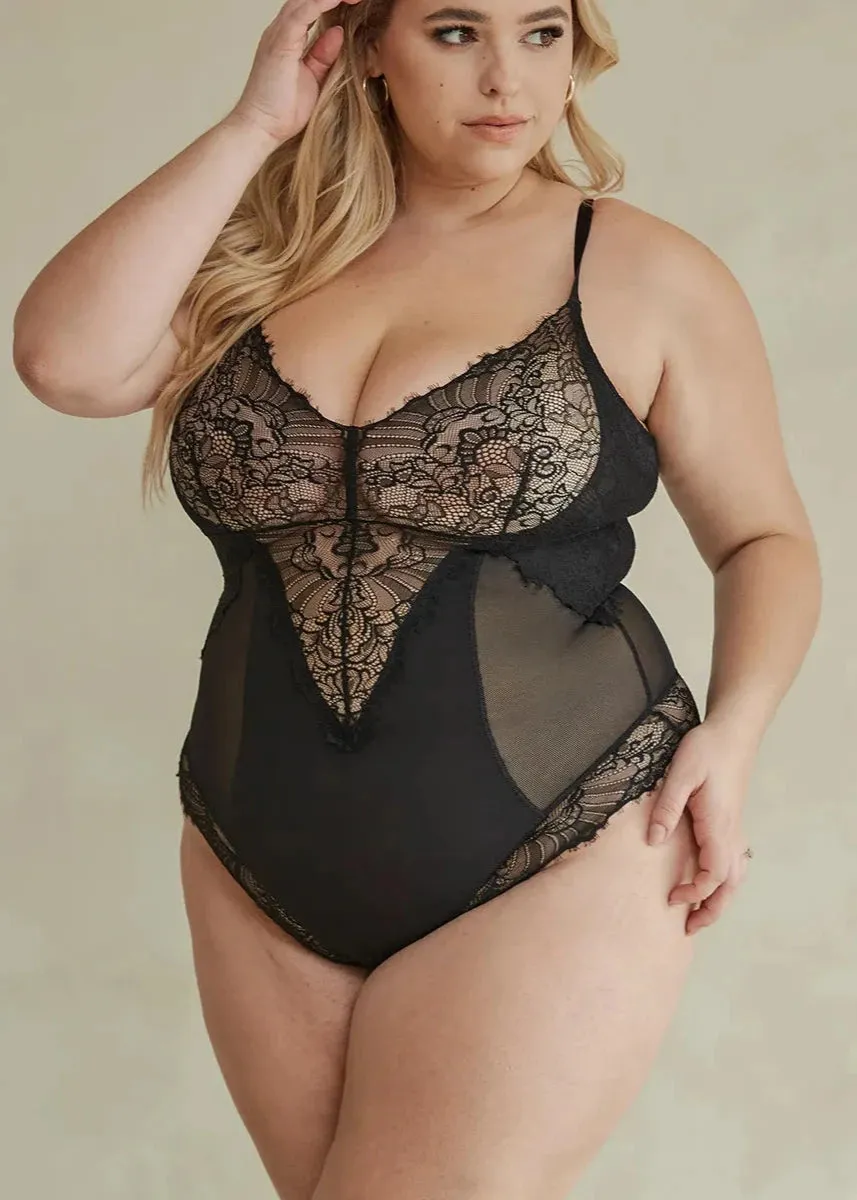 Smoothing Lace Shapewear Bodysuit