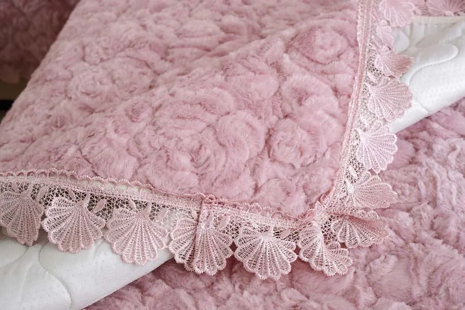 Winter Warm Flowers Anti Slip Sofa Cover